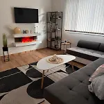 Apartment Goldy With Private Garden Burgas