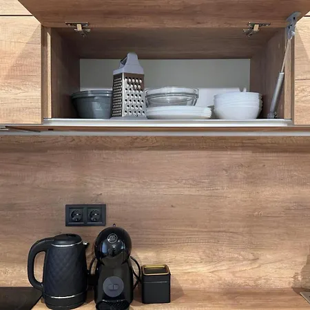 Goldy With Private Garden Daire