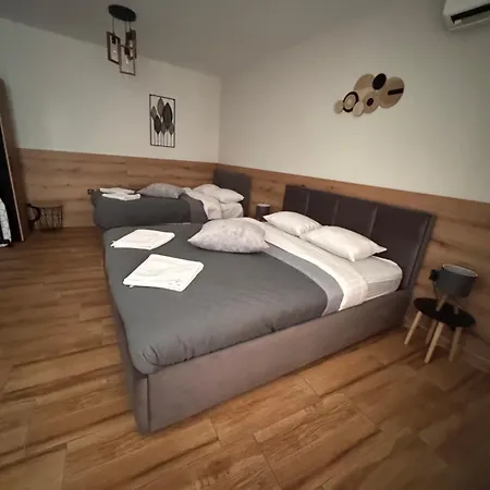 Goldy With Private Garden Apartment Burgas