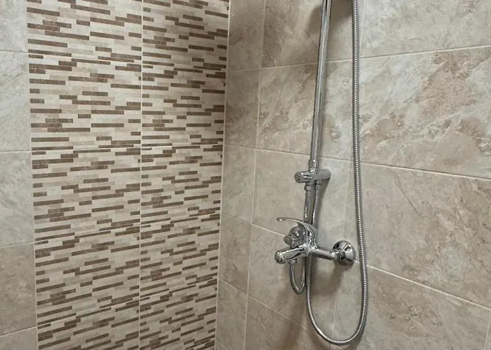 Goldy With Private Garden *