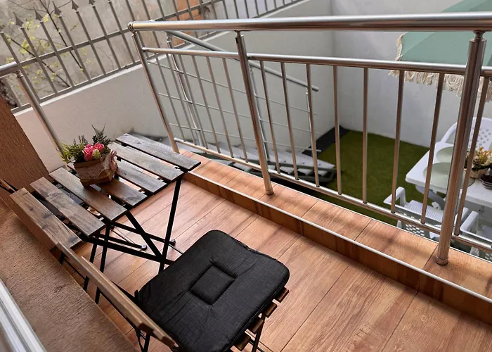 Goldy With Private Garden 布尔加斯