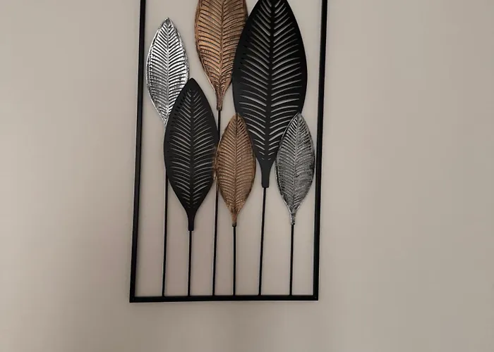 Goldy With Private Garden 公寓