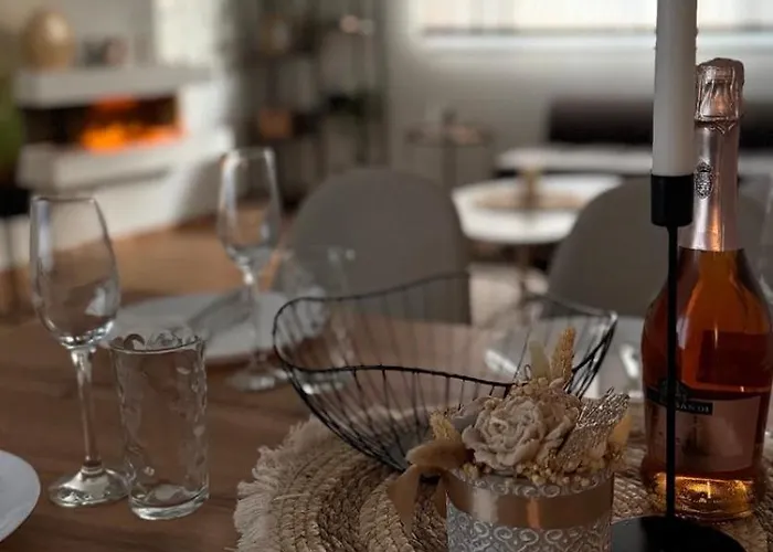 Goldy With Private Garden Daire