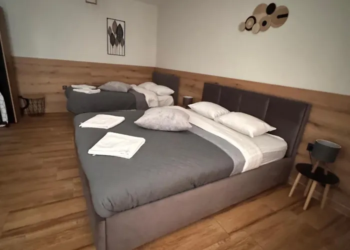 Goldy With Private Garden Daire Burgaz