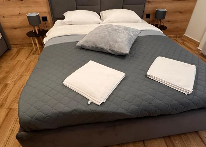 Goldy With Private Garden Daire *